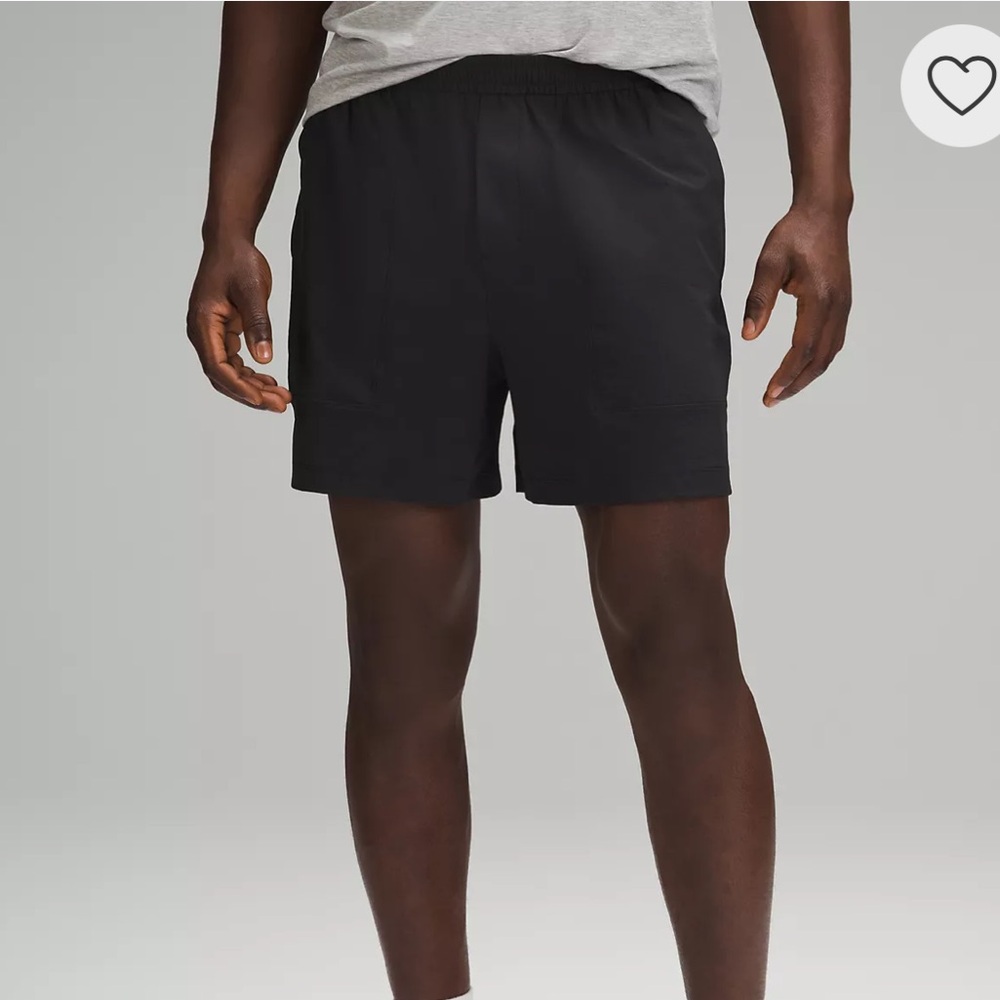 Lululemon Bowline Short 5"
Stretch Ripstop Size L Color Navy